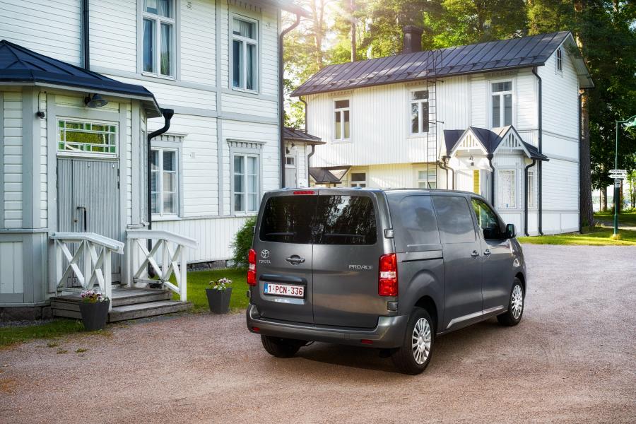  Toyota ProAce Van 2016 года  (фото 5 из 44)